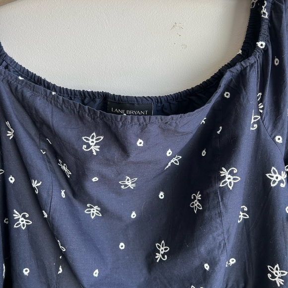 LANE BRYANT Off Shoulder Peplum Blouse Top Navy Blue White Embroidered Size 24 - Picture 3 of 15